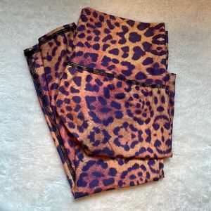 teeki leopard print purple awakening hot pant leggings like new